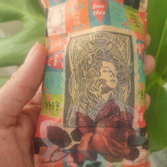 Nature Vibes and Mystic Dreams Wax Melts- Package in a Decorated Kraft Bag - Picture 3 of 7